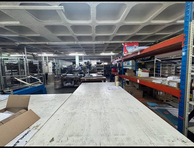 850M² WAREHOUSE FOR SALE IN BULWER